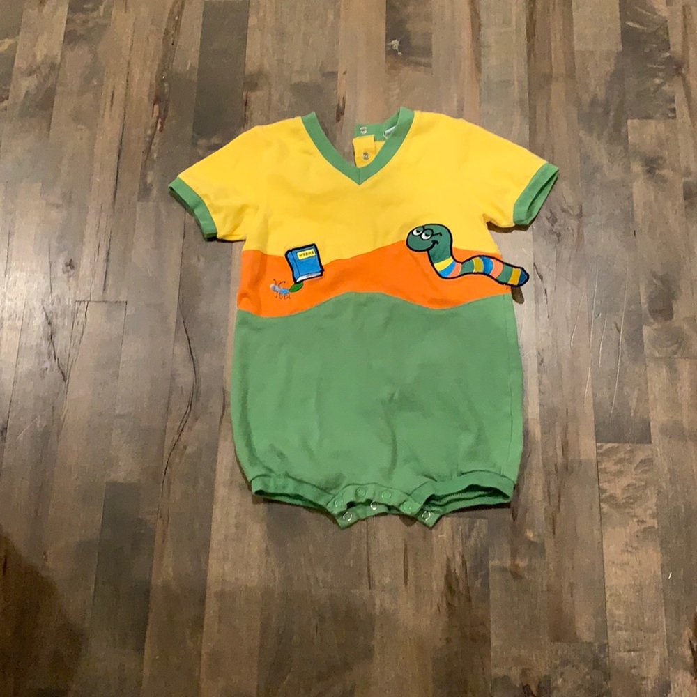 Gorgeous Okie Dokie book worn onesie, size 24 months